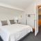 Grand 5 bdrms CBD villa with carparks - Christchurch