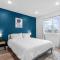 Stylish 2 bed 1 Mile to downtown Free parking
