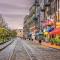 Private Patio - 5 mins to Forsyth & DT - Sleeps 10 - Savannah