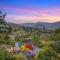 5BD San Rafael Retreat w/ Billiards, BBQ, & Views! - San Rafael