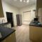 2 Bed House in Barrow Hill Sleeps 4 - Hollingwood