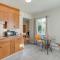 Downtown Oakland Studio, 6 Mi to Toll Plaza Beach!