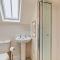 2 Bed in Warwick 93085