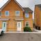 Free Wifi | Parking Access | 3BR - Rogerstone