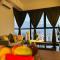 Urban Suites R l 6pax 2R2B l SeaView &CityView l Georgetown