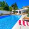 Exclusive Pool Escape Near Sea - Happy Rentals