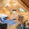 Chestnut Tree House with Hot tub & Sauna