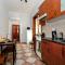 Luxury Central Residence R162