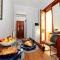 Luxury Central Residence R162