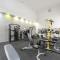 The Peninsula - Modern Beach Front 2BDR with Parking, Pool & Tennis