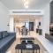 Sea-Front Unique Retreat With Balcony in Marina - Dubaj