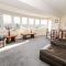 11 Glyn Garth Mews