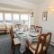 11 Glyn Garth Mews