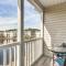 Sunset Beach Condo with Balcony, 5 Mi to the Ocean! - صن سيت بيتش