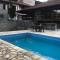 Casa com piscina e sauna em Petrópolis - Петрополис