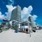 Amazing Views at a Complete Resort BY rent4us - هوليوود