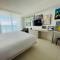 AMAZING VIEWS IN A DREAM APARTMENT By rent4us - 好莱坞