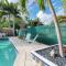 Paradise Oasis with Heated Pool 8 mins from the Beach!