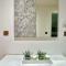 Quiet Clifftop luxury apartment with partial seaviews