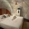Glamping @ Pebbles & Fins