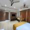 Hotel Three Seasons