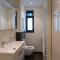 8 persons waterfront Villa
