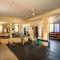 Roma Stays Sunset Holiday Apartments 3Bedrooms & swimming pool