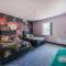 Immaculate 6-Bed Ivy house