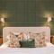 Luxury, Castle View Apartment! Free Spa , Windsor Town Centre