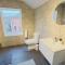 New King-size bed en-suit, luxury refurbished home