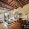 Casa con vista Uzzano Castello - Valente Italian Properties