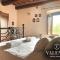 Casa con vista Uzzano Castello - Valente Italian Properties