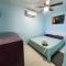 Chic 3 Bedroom Unit, Few Steps To The Ocean, Barbosa Unit 4 - Catano