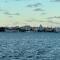 Chic 3 Bedroom Unit, Few Steps To The Ocean, Barbosa Unit 4 - Catano
