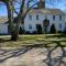 Chatham Family retreat:Tennis,water views&access!