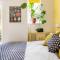 The Holyrood Park Hideaway is a Lush & Arty 2 Double Bed Apartment