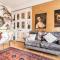 The Holyrood Park Hideaway is a Lush & Arty 2 Double Bed Apartment