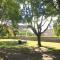 Holyrood Park: Lush & Arty 2 Double Bed Flat - Edinburgh