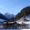 Appartement familial à Arêches-Beaufort - 6 pers, 3 chambres, terrasse, piscine, proche ski et village - FR-1-342-166