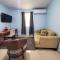 Spacious 2 BR, fully equipped kitchen close to Ferry, Unit 5