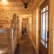 4BR/3Bth family cabin with a hot tub, sleeps 14