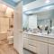 Updated Branson Condo with Lake Taneycomo Views! - Branson