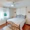 Bright Fort Myers Home with Pool - 9 Mi to Beach!