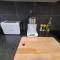 Split level luton town center flat