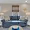 Coastal 3BD Bungalow One Block from Scenic Walkway - أوك آيلاند
