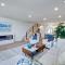 Oceanfront, Luxury Remodel, Pool, Walk To Dining