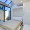 Oceanfront, Luxury Remodel, Pool, Walk To Dining