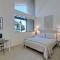 Oceanfront, Luxury Remodel, Pool, Walk To Dining
