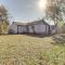 Chic Joplin Cottage with Patio Less Than 3 Mi to Town! - 乔普林