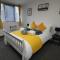 Spacious Apartment - Long stays welcome